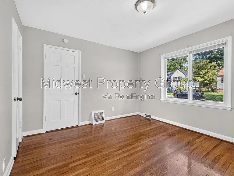 5344 Colton Dr — Photo 14