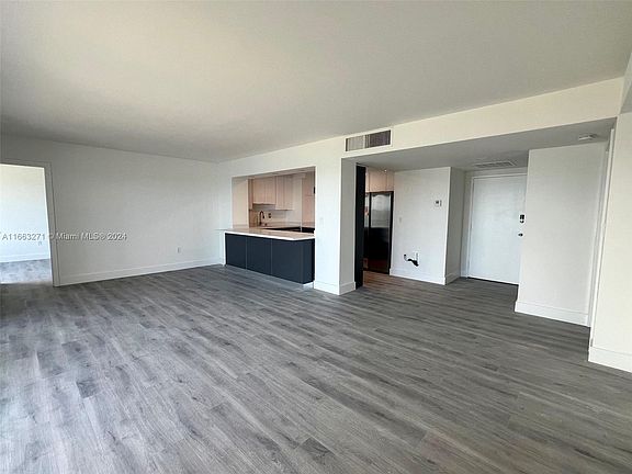 3rd image of 11111 Biscayne Blvd #4D