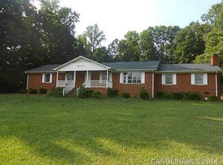 2271 Hicklin Bridge Rd, Edgemoor, SC 29712