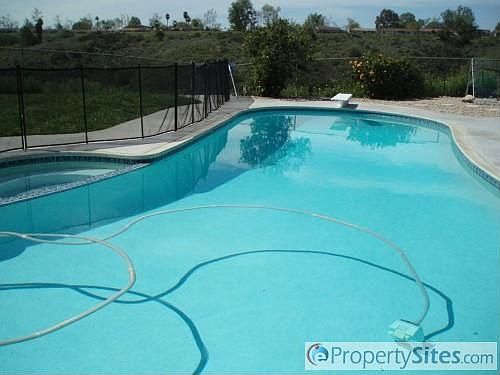 3rd image of 4574 La Cuenta Dr