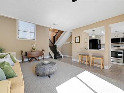 10853 Rosehill Rd, Overland Park, KS, 66210