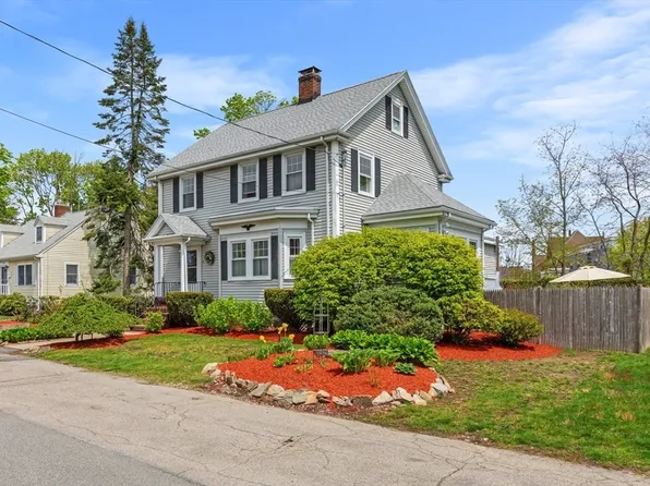 31 Wilbur St, Weymouth, MA 02190