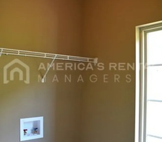 3764 Creekside Way — Photo 6