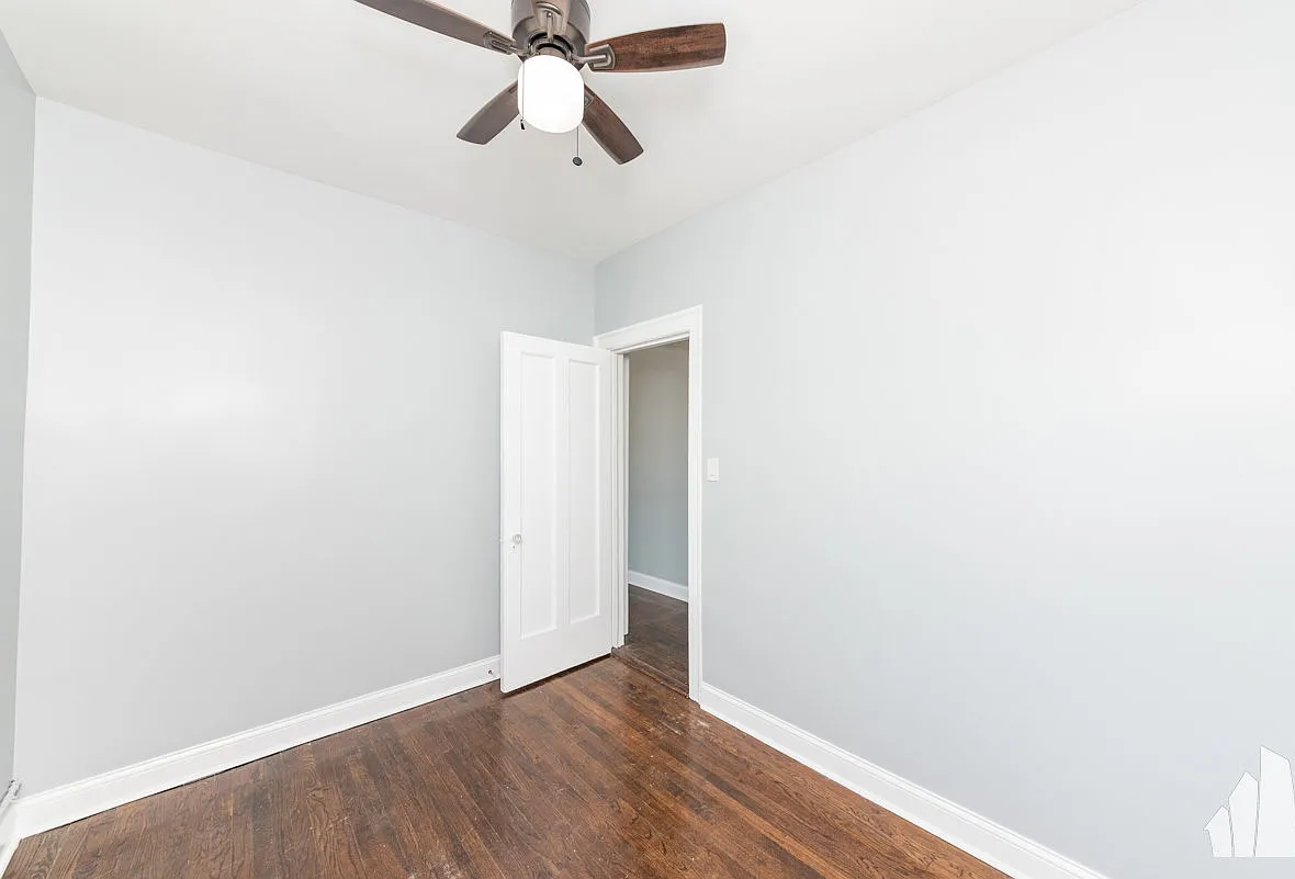 2 bed, 1.0 bath, $2,470 — Photo 4