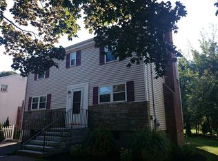 39 Dale St, Brookline, MA 02467