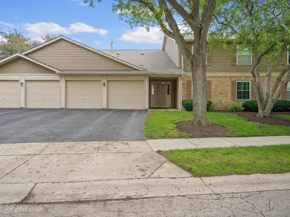 1104 Canterbury Ct APT D, Elgin, IL 60120