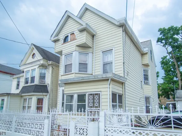558 E 26Th St, Paterson City, NJ 07514