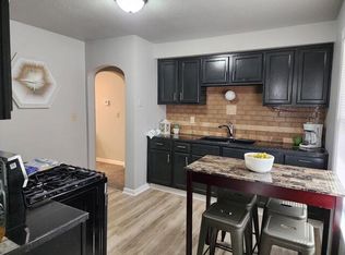 5950 N 71st St, Milwaukee, WI