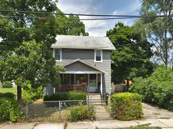 16 Grandie St, Pontiac, MI 48342