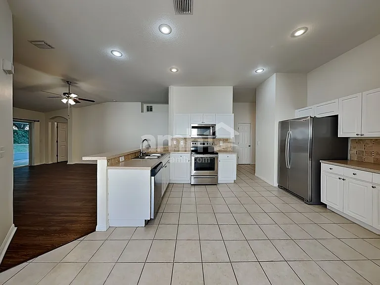 4528 Portobello Cir — Photo 3