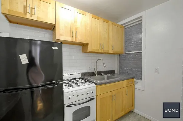 Rented by Bond New York | media 20