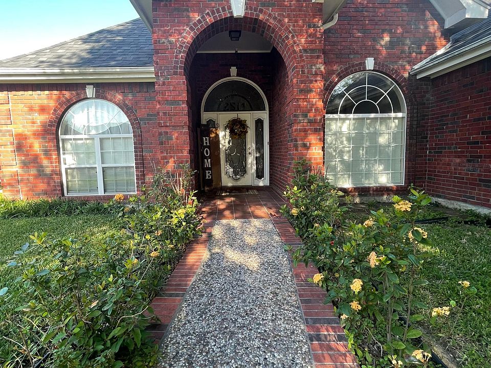 1st image of 2514 Thomas Ln