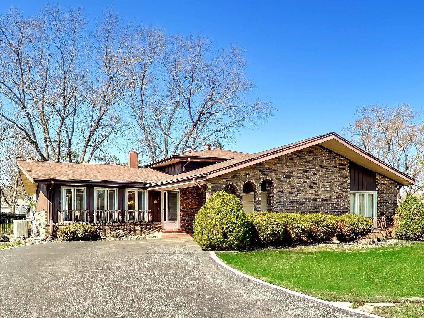 12300 S Austin Ave, Palos Heights, IL 60463 | MLS #12590149 | Zillow