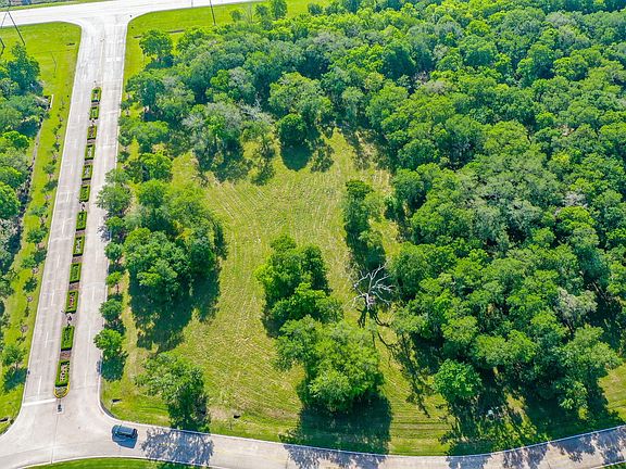 2nd image of 8011 Thompson Lake Dr