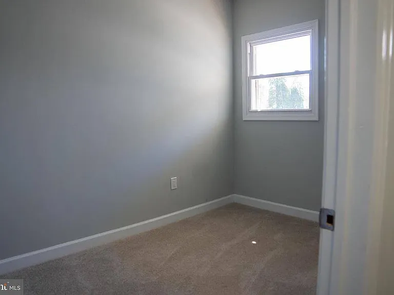 1009 Main St #2 — Photo 3