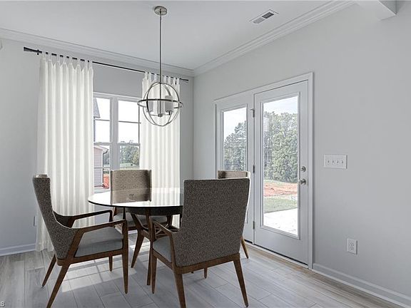 4th image of 419 Brooke Hill Dr