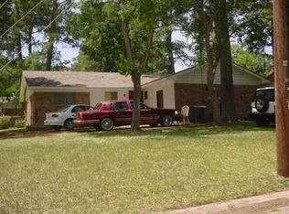 401 Greenbriar Dr, Lufkin, TX 75901