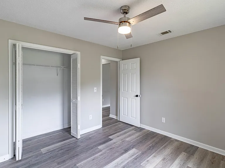 1103 Ballard Dr — Photo 10