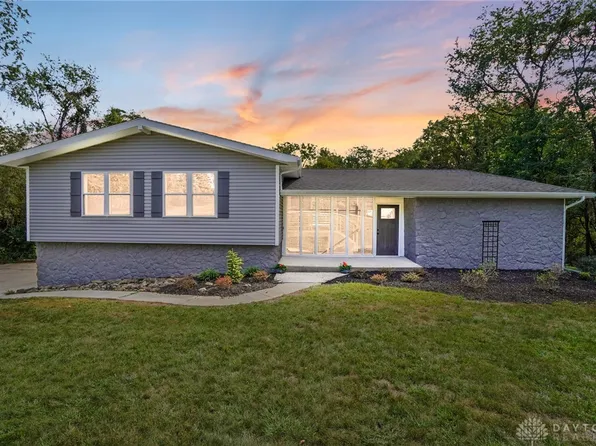 3515 Singing Wind Way, Urbana, OH 43078