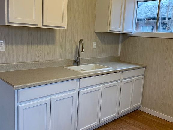 5th image of 601 N Fawn St #1/2