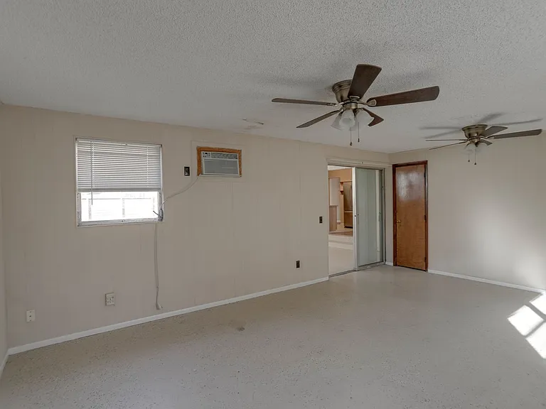 1704 Edmundshire Rd — Photo 18