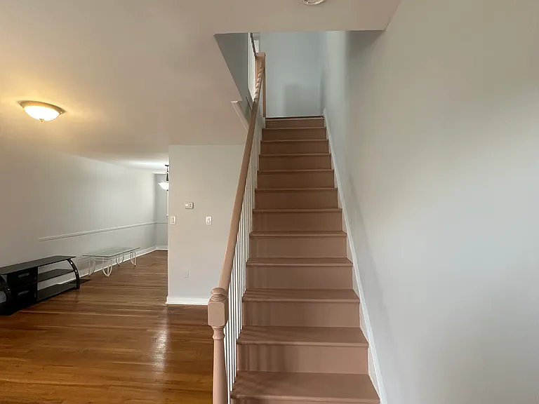 4442 Loring St — Photo 6