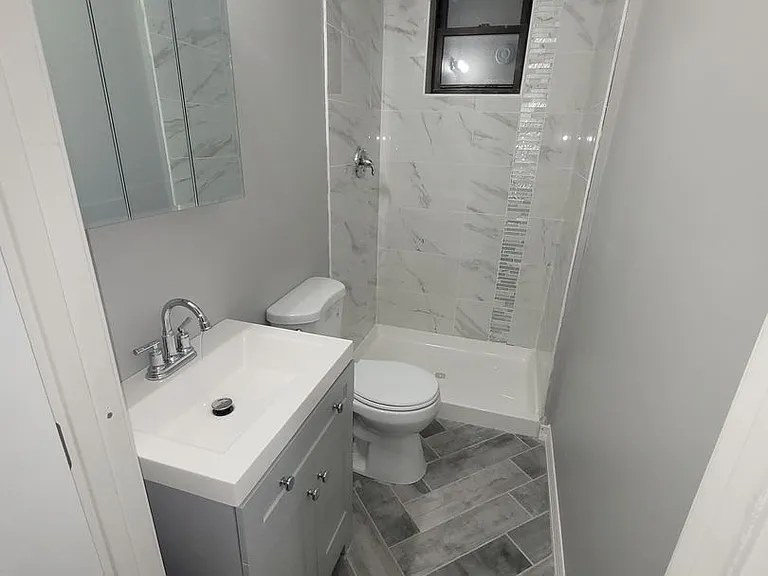 2842 W 25th Pl — Photo 8