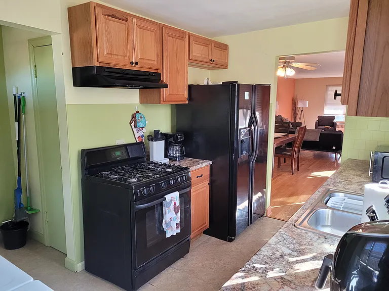 3044 W Addison St #2-B — Photo 16