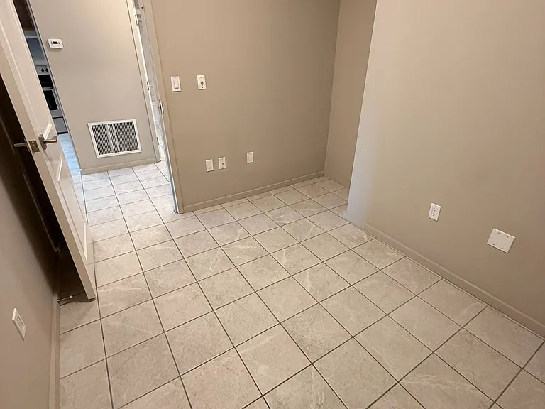 1518 Pelham St #302 — Photo 11