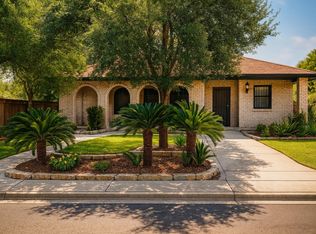 224 S Espana Dr, Laredo, TX 78043