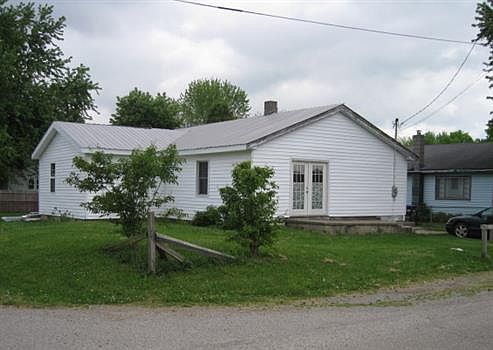 1st image of 83 Main St