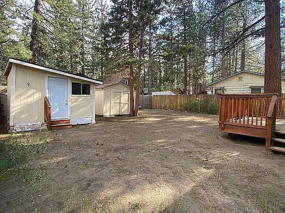 4th image of 874 Modesto Ave
