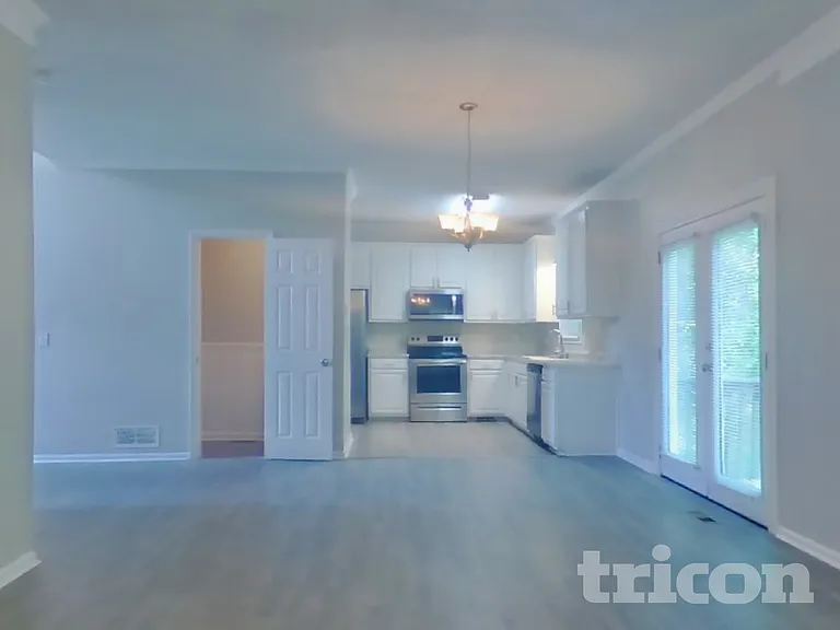 504 Anthony Pl — Photo 6
