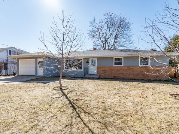 1123 Roscoe St, Green Bay, WI 54304