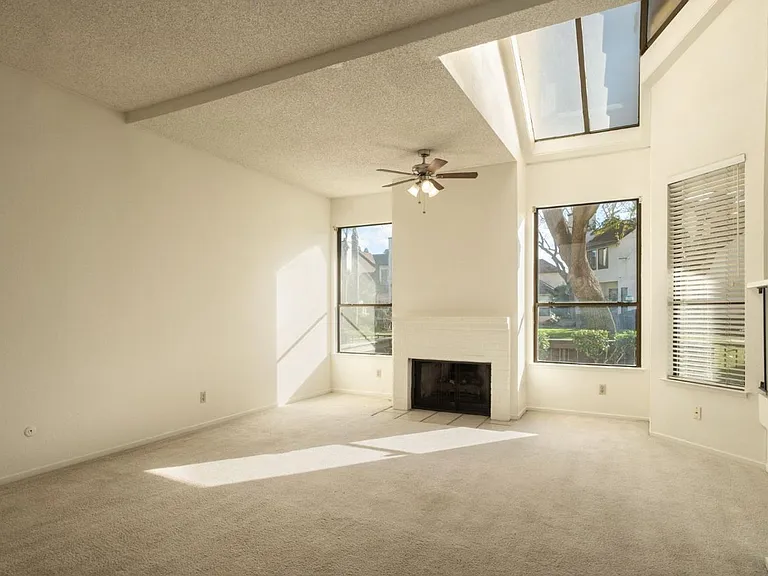 2890 E Huntington Blvd #149 — Photo 6