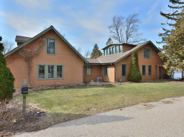 1111 Nagawicka STREET, Delafield, WI 53018