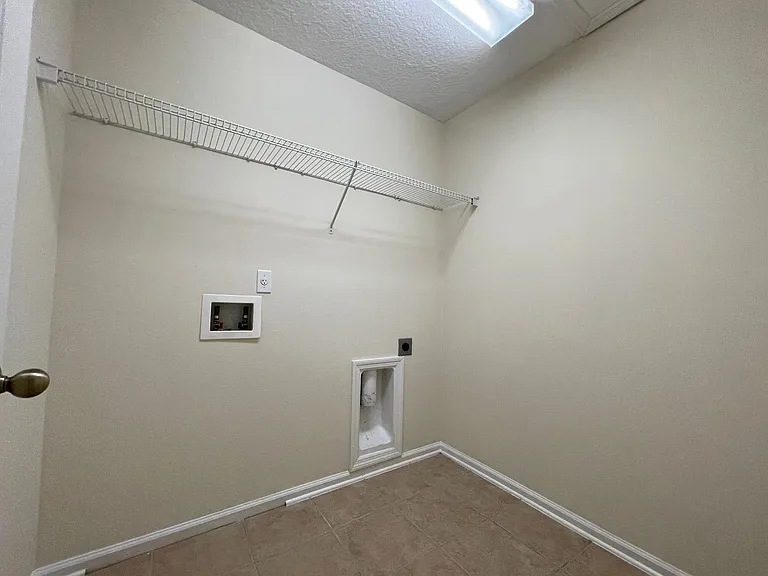 3125 E Banister Rd — Photo 25