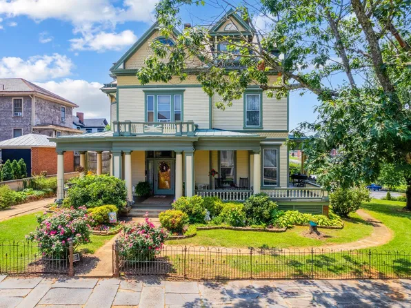 1415 Harrison St, Lynchburg, VA 24504