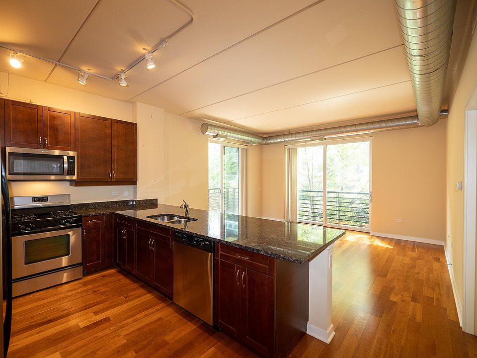 1st image of 873 N Larrabee St #3011