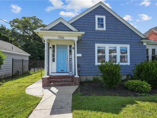 1566 Lonsdale Ave, Lincoln, RI 02865