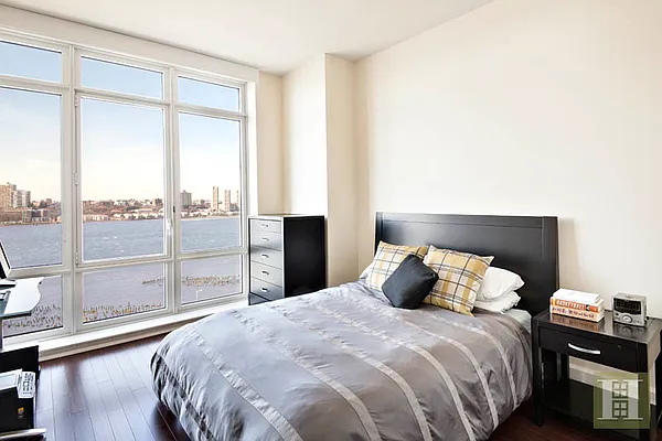 Rented by Halstead Real Estate | media 6