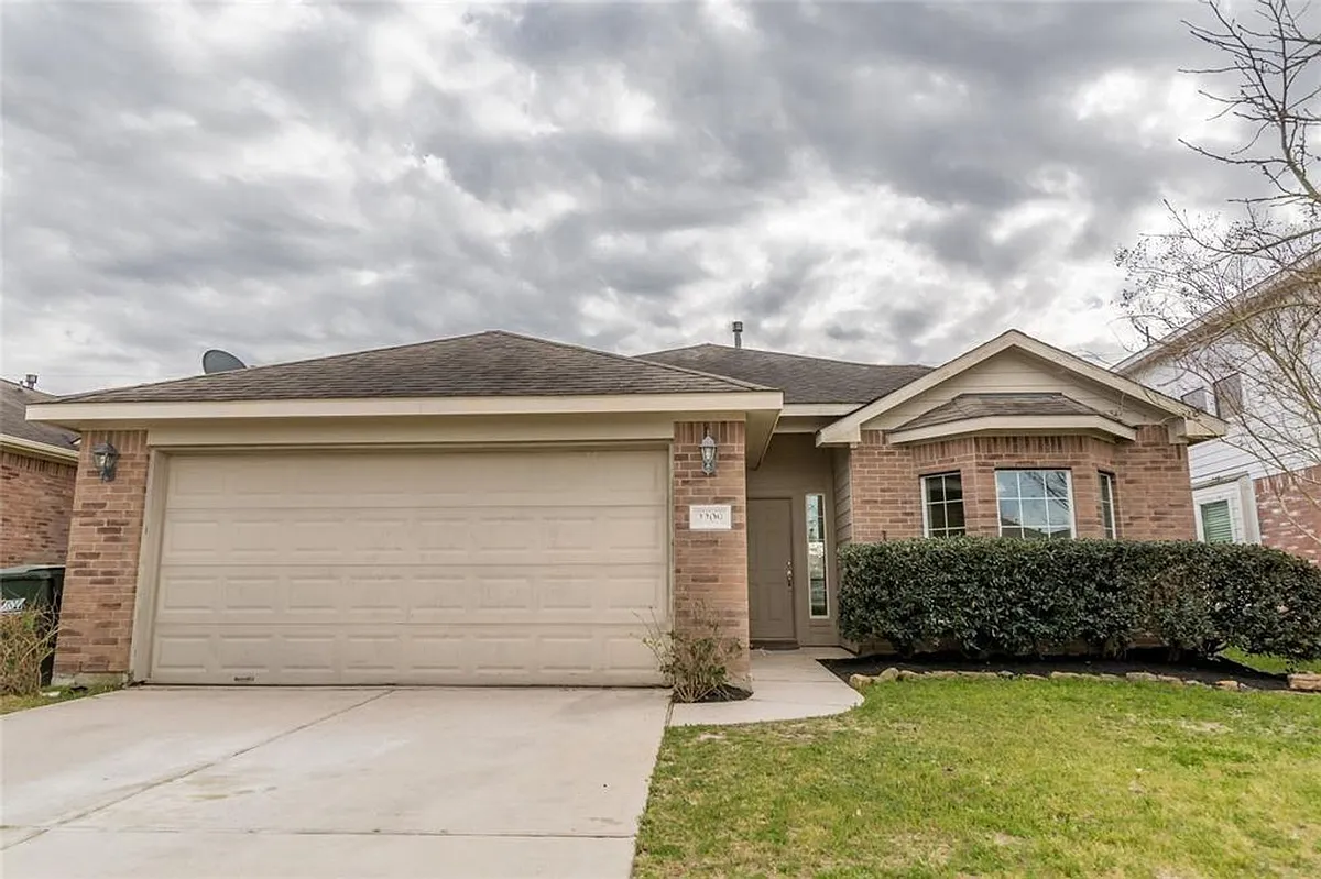 Building Photo - 2209 Highland Crossing Dr