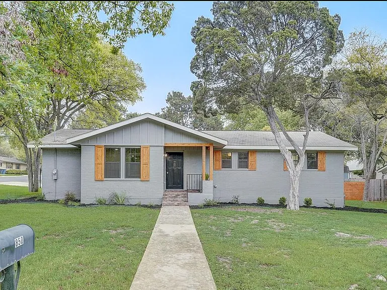 850 Timber Dr — Photo 1