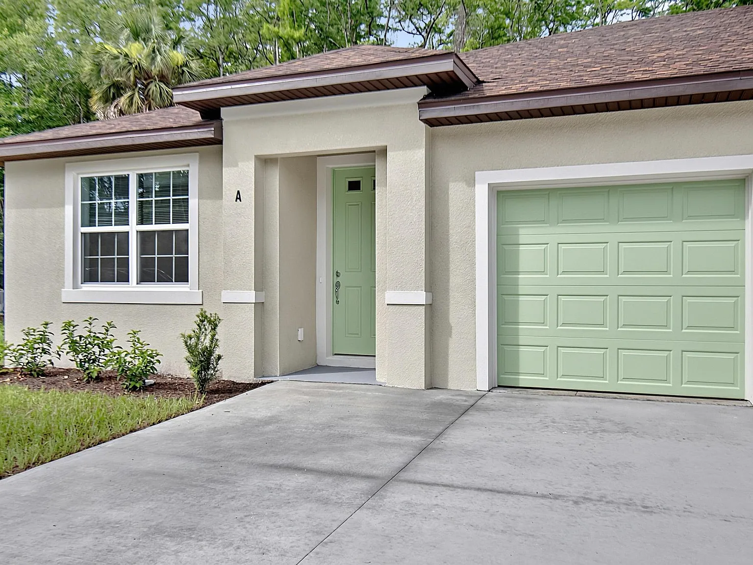 3 bed, 1205 sqft, $1,650 — Photo 2