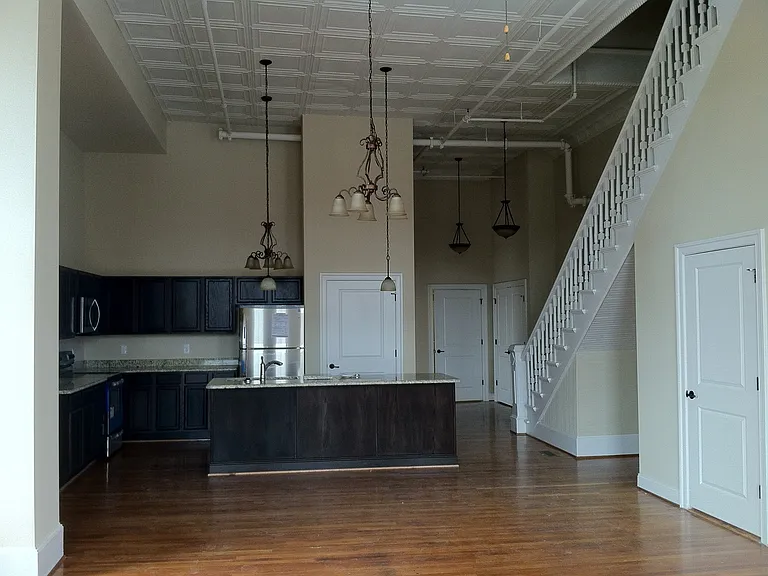 922 Main St — Photo 24