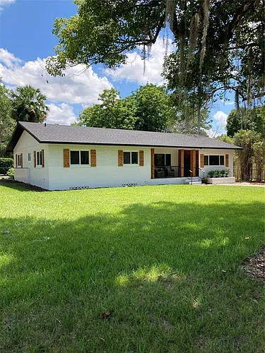1004 Camphor Ln Photo 1