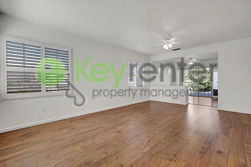 2 bed, 1.5 bath, 1143 sqft, $2,600 — Photo 4
