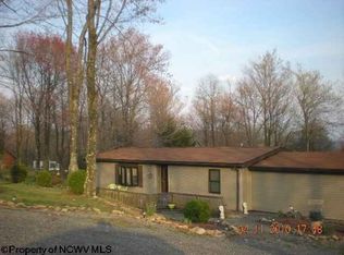 182 Mountain Ridge Rd, Morgantown, WV 26508