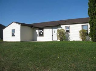 413 Alamosa Dr, Kendallville, IN 46755