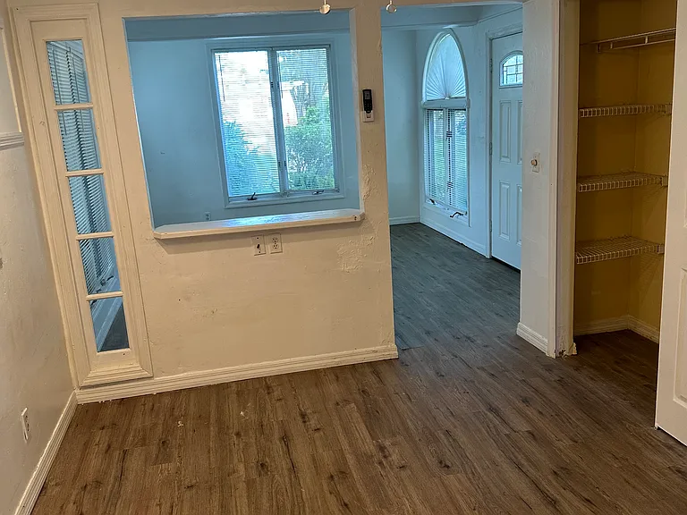 324 S Segrave St #1 — Photo 3
